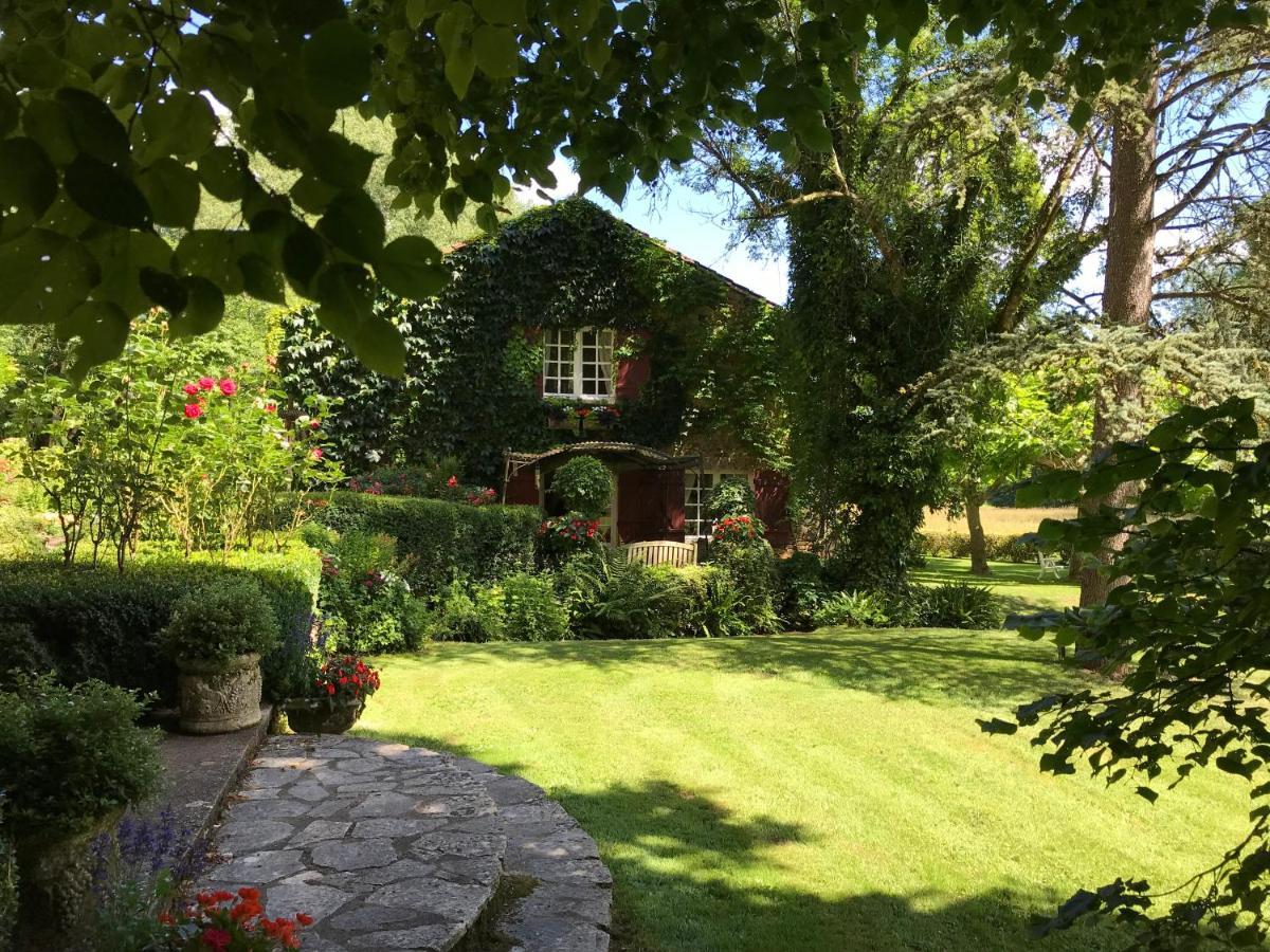 Bed & Breakfast Le Moulin Neuf Bed & Breakfast Saint-Alvere Exterior photo